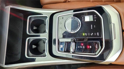 2023 BMW 7 Series 740i