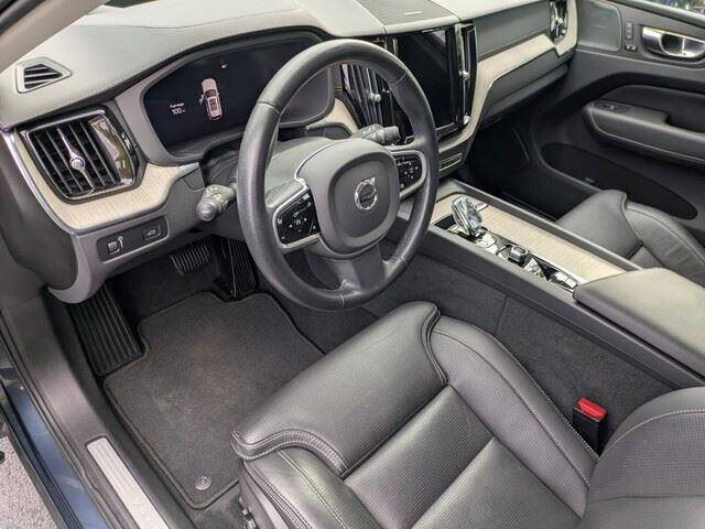 2022 Volvo XC60 B6 Inscription