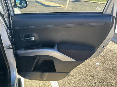 2010 Mitsubishi Outlander XLS