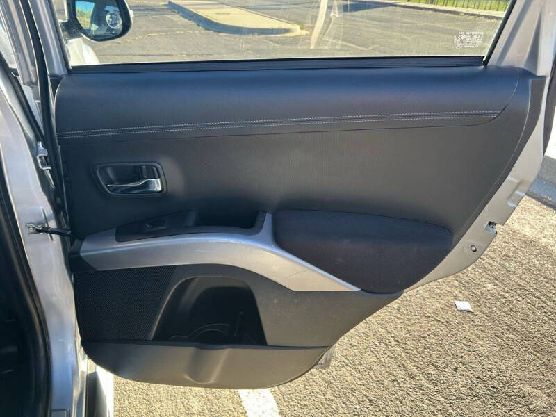 2010 Mitsubishi Outlander XLS