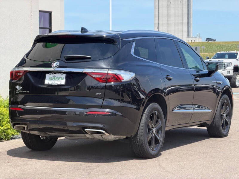 2024 Buick Enclave Essence