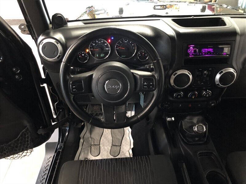 2011 Jeep Wrangler Unlimited Sahara