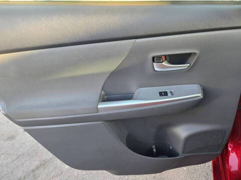 2012 Toyota Prius v Three