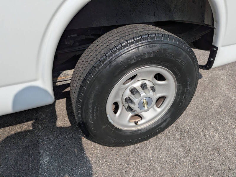 2023 Chevrolet Express 2500