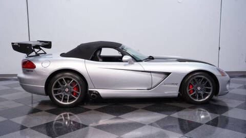 2005 Dodge Viper SRT-10