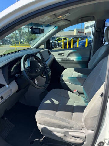 2015 Toyota Sienna L 7-Passenger