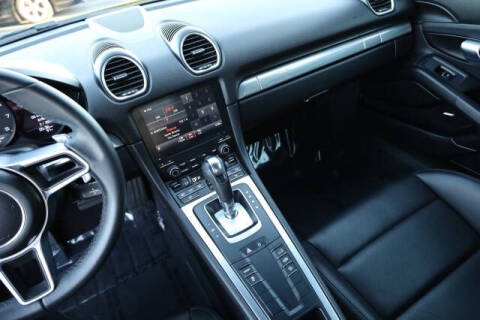 2021 Porsche 718 Cayman