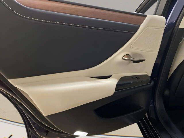 2025 Lexus ES 350