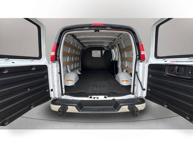 2024 GMC Savana 2500