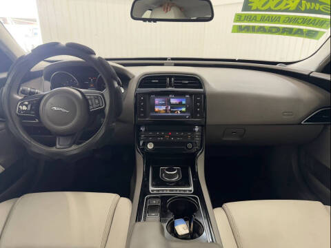 2017 Jaguar XE 25t Premium