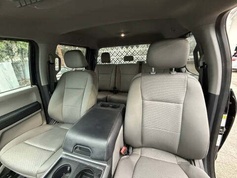 2022 Ford F-450 Super Duty XLT