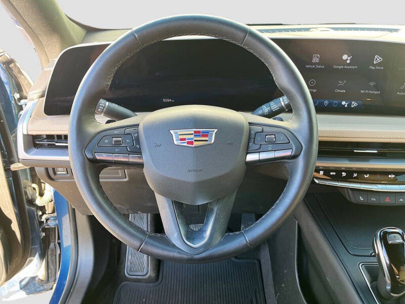 2024 Cadillac XT4 Premium Luxury