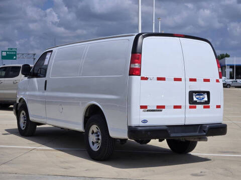 2021 Chevrolet Express 2500