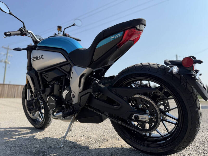 2023 CFMoto 700CL-X