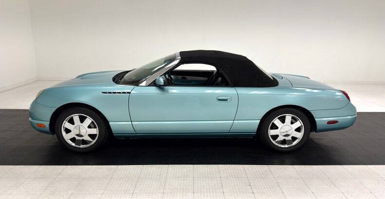 2002 Ford Thunderbird Deluxe