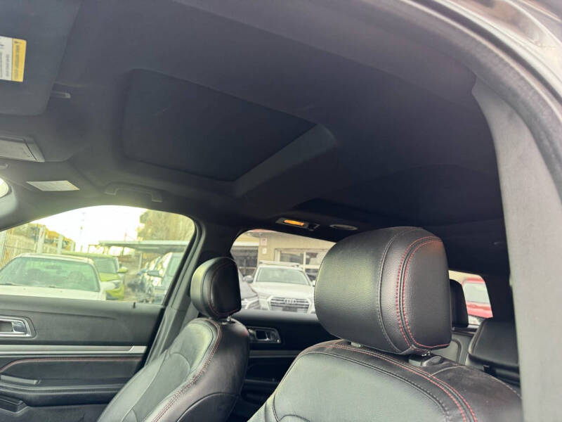 2017 Ford Explorer Sport