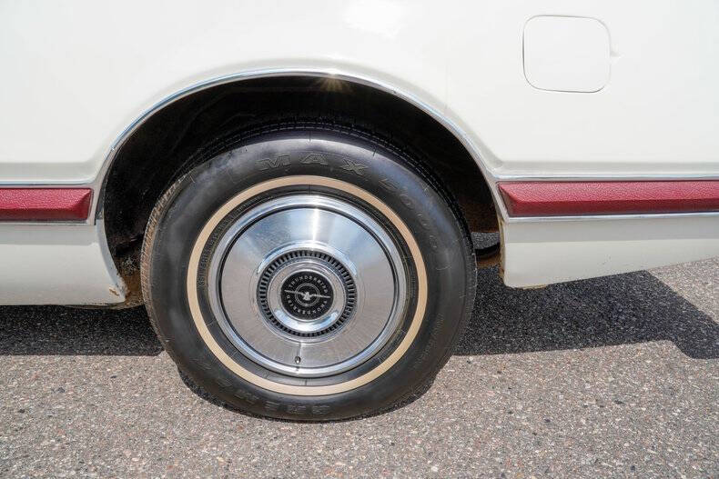 1976 Ford Thunderbird