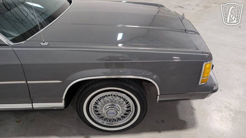 1988 Ford Crown Victoria
