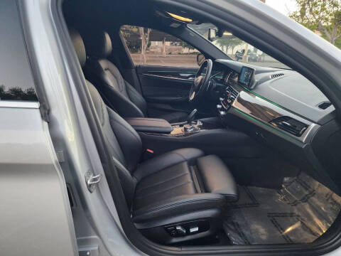 2018 BMW 5 Series 530i