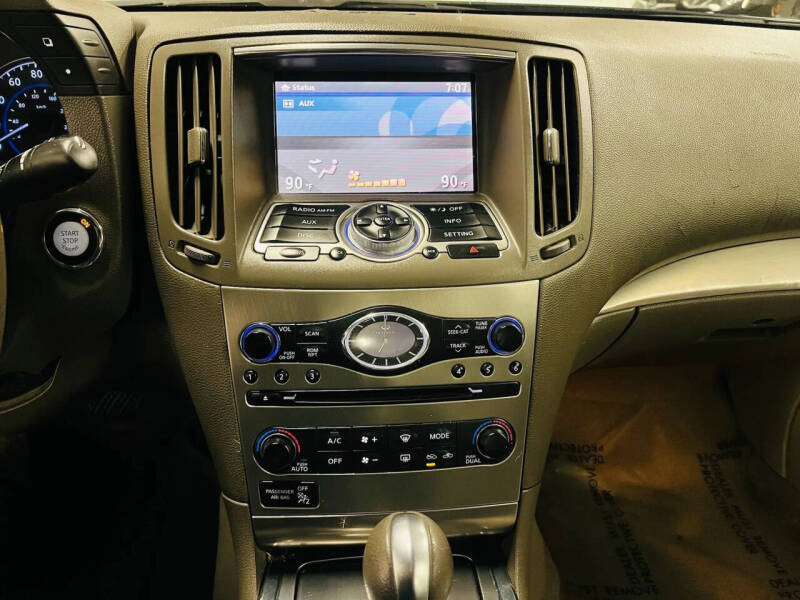 2011 Infiniti G25 Sedan x