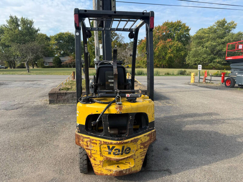 2019 Yale GLP030V
