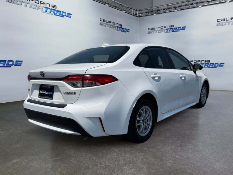 2022 Toyota Corolla Hybrid LE