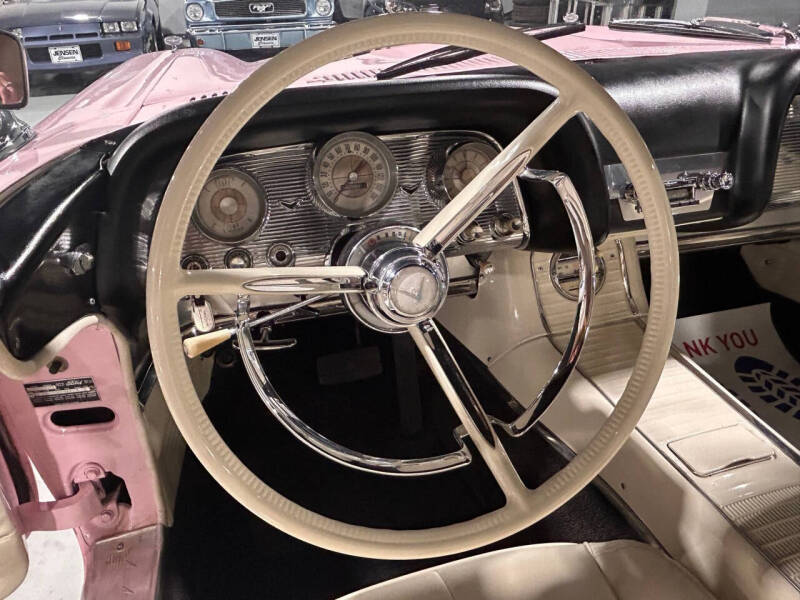 1960 Ford Thunderbird