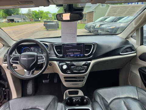 2022 Chrysler Pacifica Touring L
