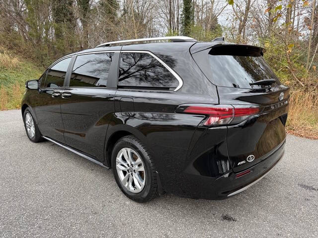 2023 Toyota Sienna Limited 7-Passenger