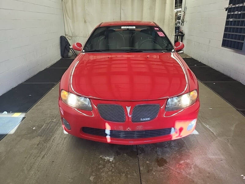 Used 2004 Pontiac GTO Base with VIN 6G2VX12G54L247611 for sale in Rockford, IL