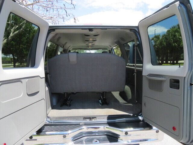 2013 Ford E-Series E-150 XLT