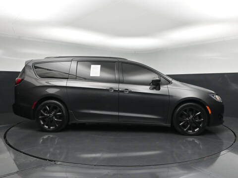2019 Chrysler Pacifica Touring L Plus