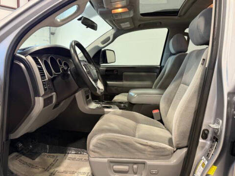 2016 Toyota Sequoia SR5