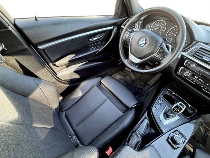 2017 BMW 3 Series 330i