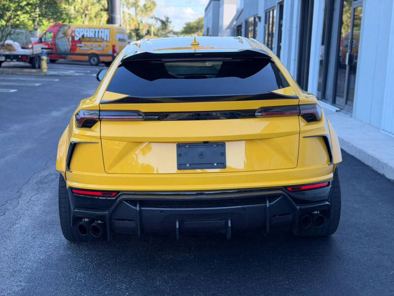 2021 Lamborghini Urus