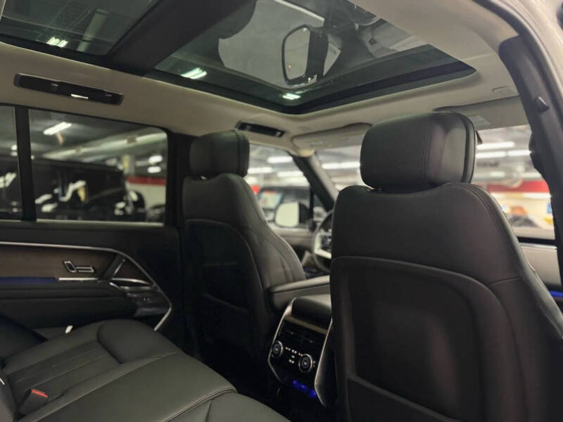 2023 Land Rover Range Rover P400 SE