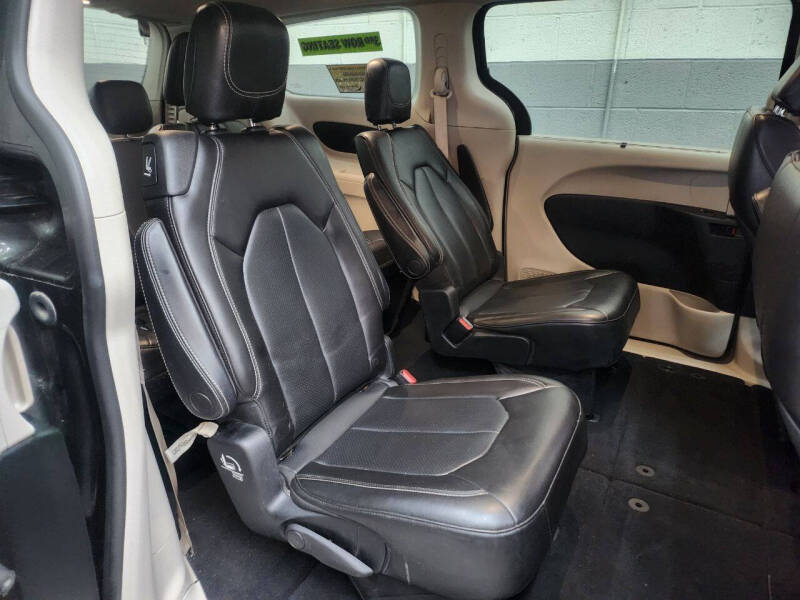 2021 Chrysler Voyager LXi