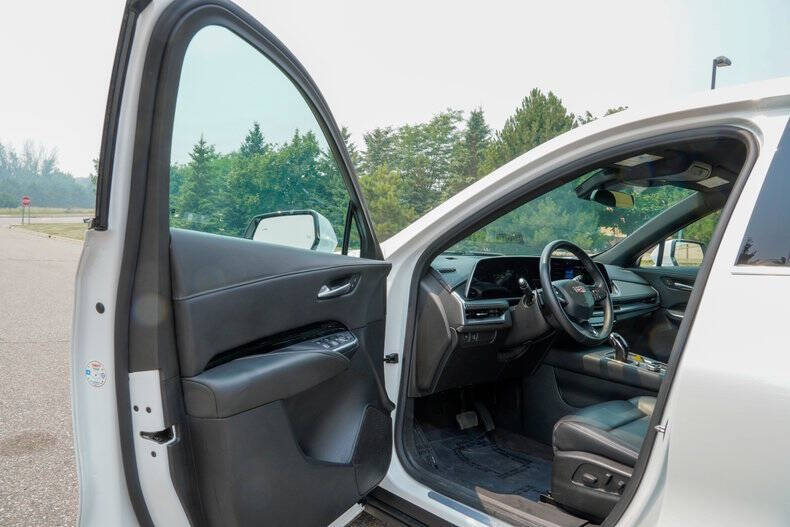 2024 Cadillac XT4 Luxury