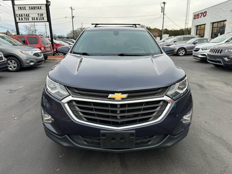 2018 Chevrolet Equinox LT photo 2