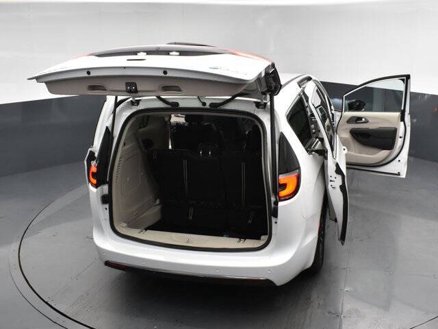 2024 Chrysler Pacifica Plug-In Hybrid