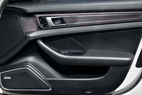 2018 Porsche Panamera Turbo S E-Hybrid