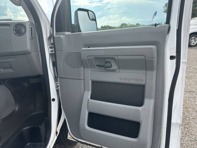 2011 Ford E-Series E-150