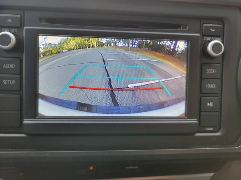 2017 Toyota Tacoma SR