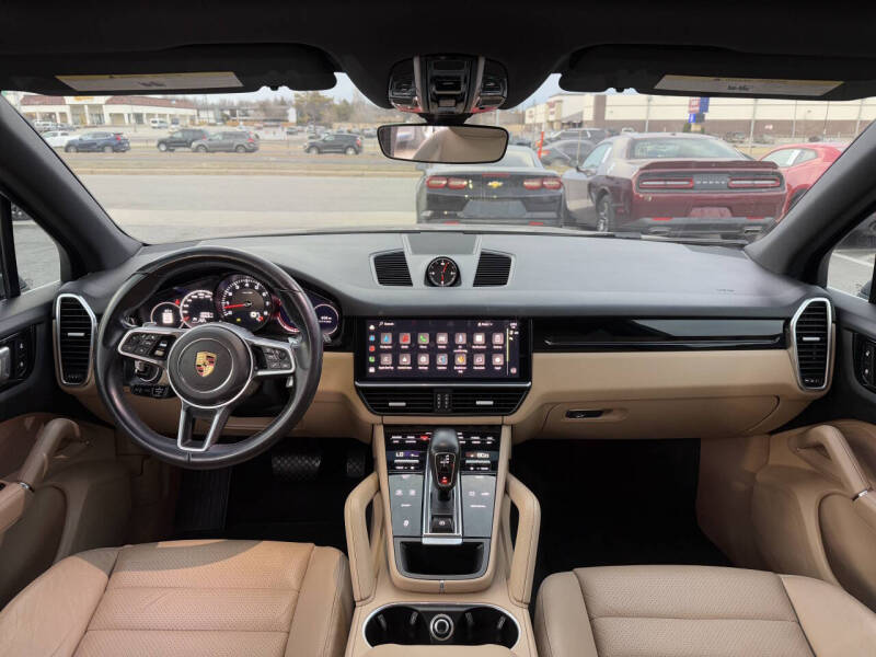 2022 Porsche Cayenne Platinum Edition