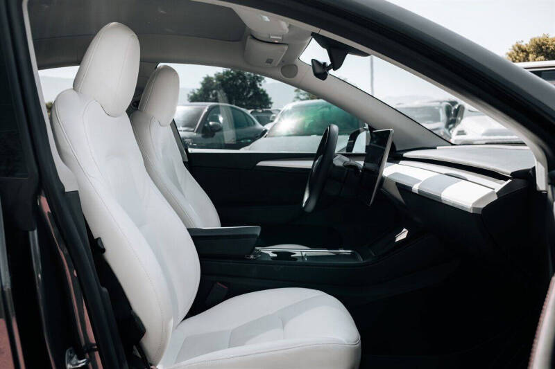 2023 Tesla Model Y Long Range