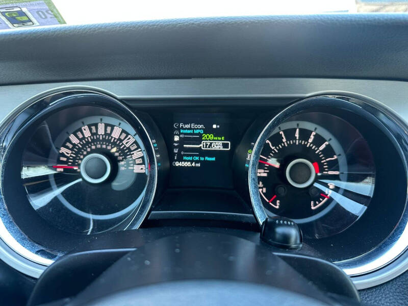 2013 Ford Mustang V6 Premium