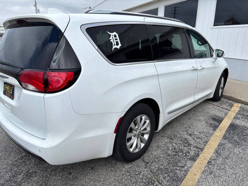 2019 Chrysler Pacifica Touring L