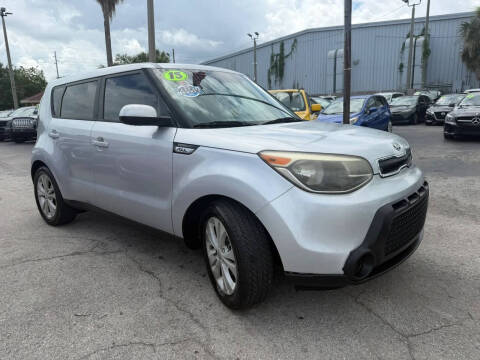 2015 Kia Soul +
