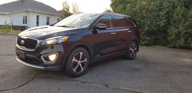 2016 Kia Sorento for sale at KHAN'S AUTO LLC in Worland WY