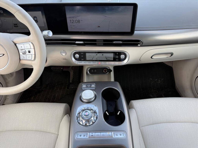 2024 Genesis GV60 Advanced